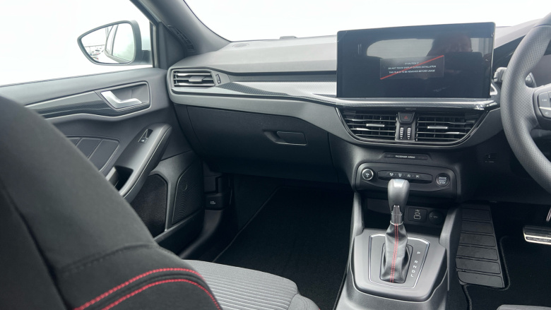 Ford Focus 1.0 EcoBoost Hybrid mHEV 155 ST-Line 5dr Auto Petrol Hatchback